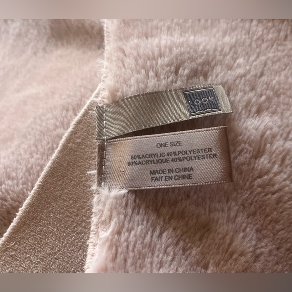 Look by M Vest Shawl - Picture 16 of 16